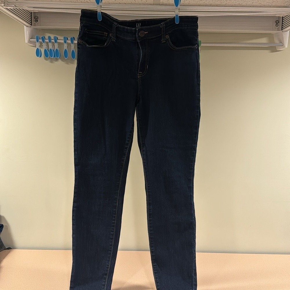 Gap Denim Dark Wash Jean size 29 Regular